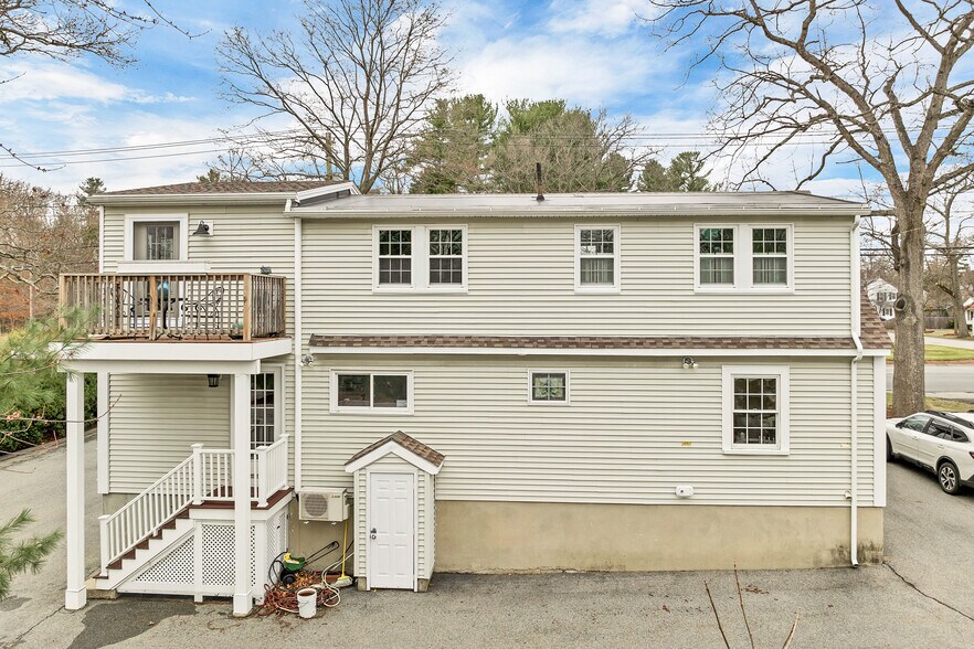 More Photos Of 205 Chelmsford St, Chelmsford Office Residential For Sale