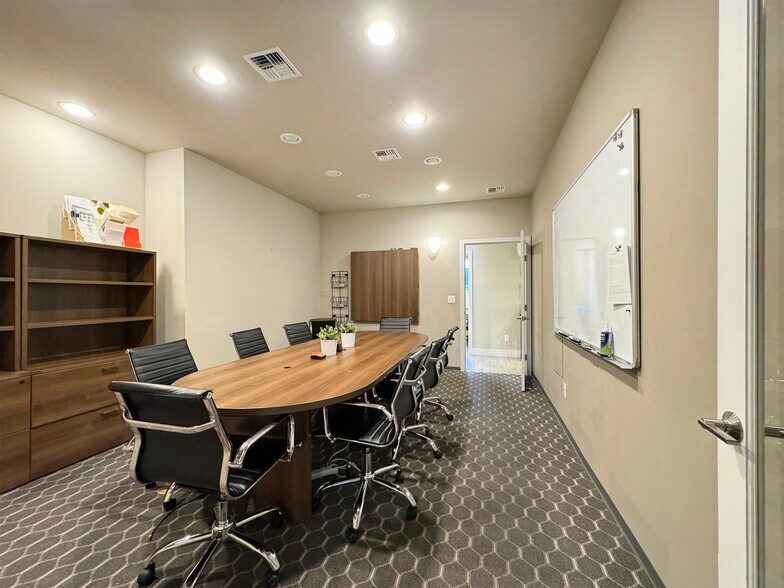 More Photos Of 542-544 N 5th Ave, Sequim Medical For Sale