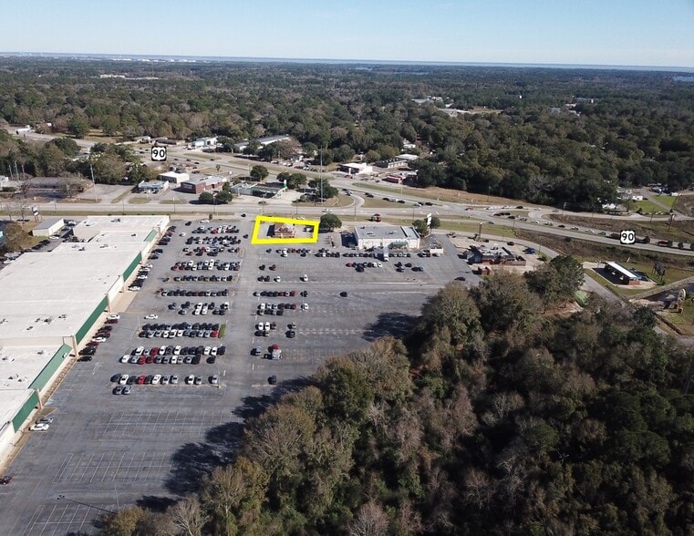 More Photos Of 3450 Demetropolis Rd, Mobile Restaurant For Sale