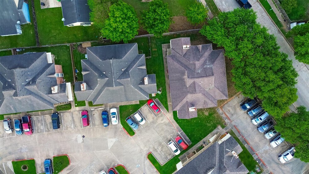 More Photos Of 11500 Meadow Ln, Stafford Multifamily For Sale