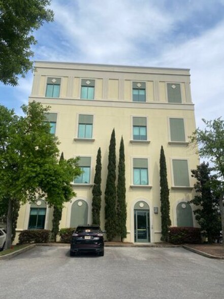 More Photos Of 1585 Gulf Shores Pky, Gulf Shores Office For Lease