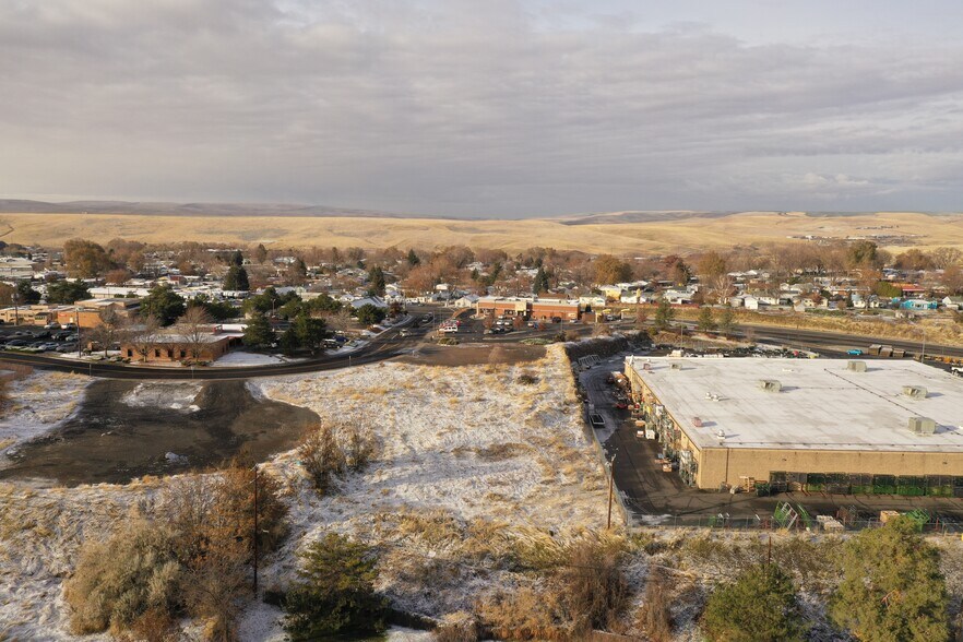 More Photos Of SW 30th Street @ Southgate/ Hwy 395, Pendleton Land For Sale