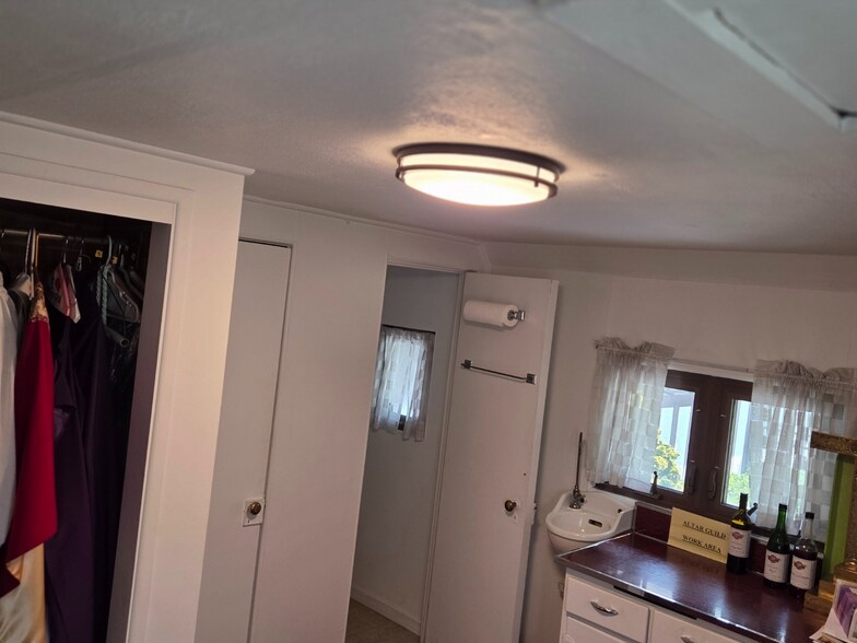 More Photos Of 252 Rushmore Ave, Carle Place Religious Facility For Sale