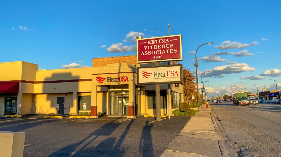 More Photos Of 4932-5000 W 95th St, Oak Lawn Unknown For Lease
