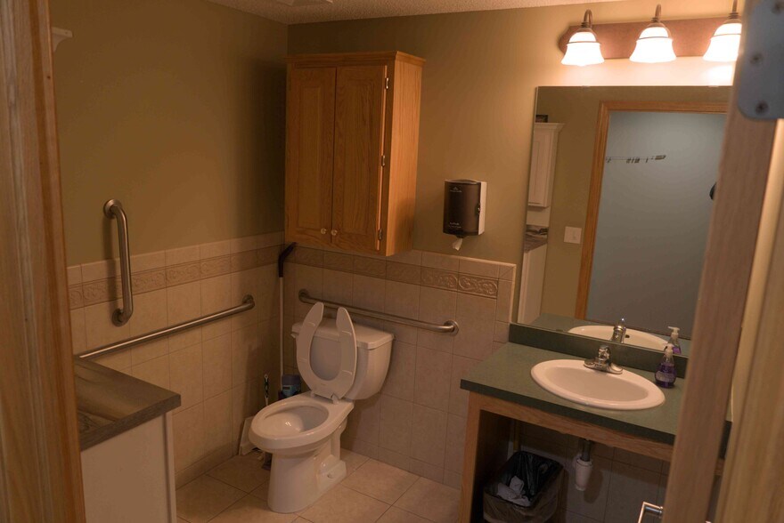 More Photos Of 8925-8929 Aztec Dr, Eden Prairie Office For Lease