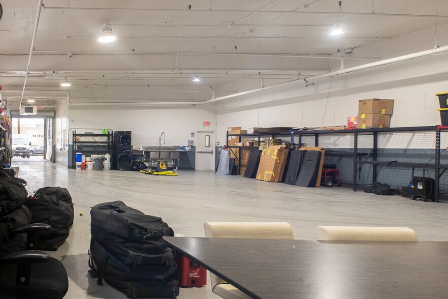 More Photos Of 1116 Edgewater Ave, Ridgefield Warehouse For Lease