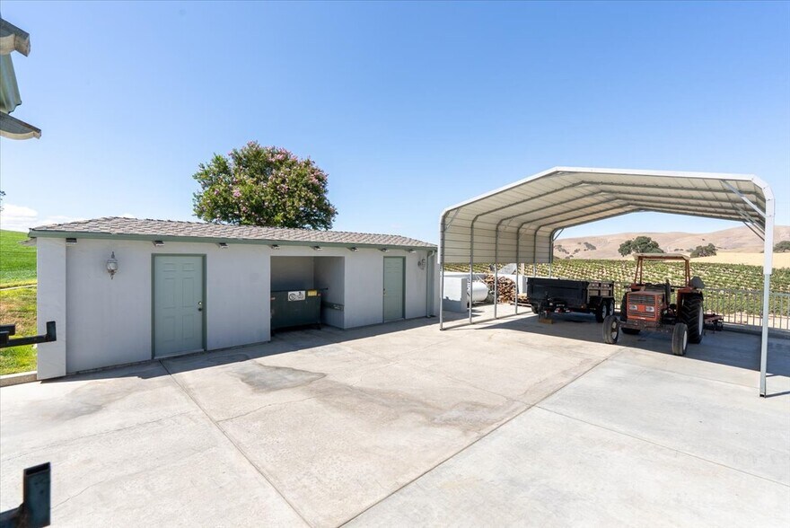 More Photos Of 8283 Cross Canyons Rd, San Miguel Winery Vineyard For Sale