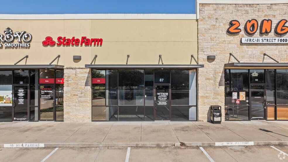 More Photos Of 7035 W Grand Pky S, Richmond Storefront For Lease