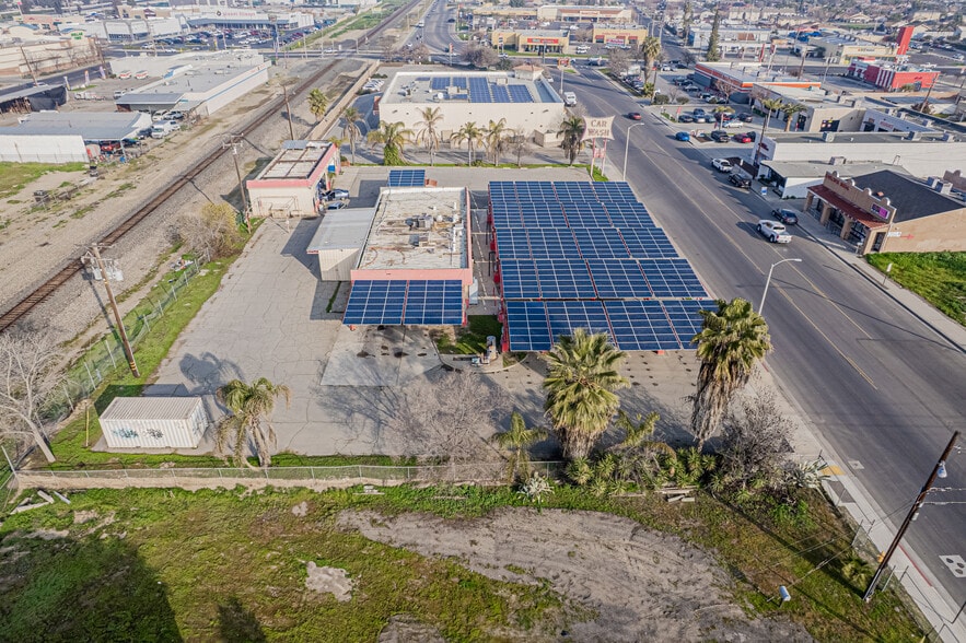 More Photos Of 1407 High St, Delano Carwash For Lease