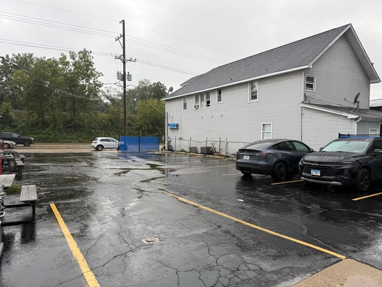More Photos Of 204 Northwest Hwy, Fox River Grove Freestanding For Sale