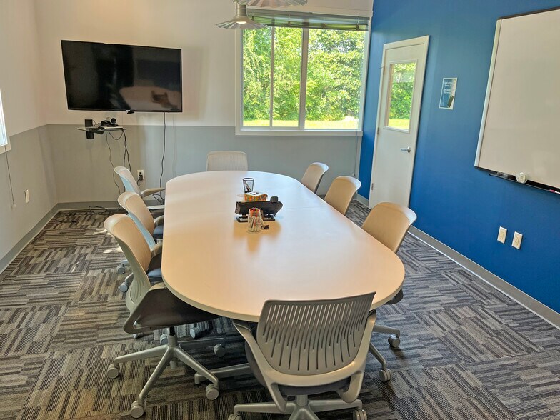 More Photos Of 119 Emerson Rd, Milford Office For Lease