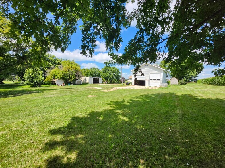 More Photos Of 17069 400th St, Leland Contractor Storage Yard For Sale