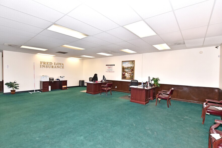 More Photos Of 2400-2408 8th Ave, Greeley Storefront Retail Office For Lease