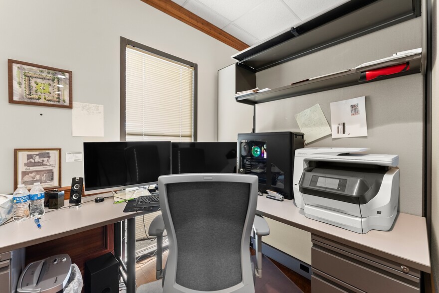 More Photos Of 636 Industrial Blvd, Gainesville Warehouse For Sale