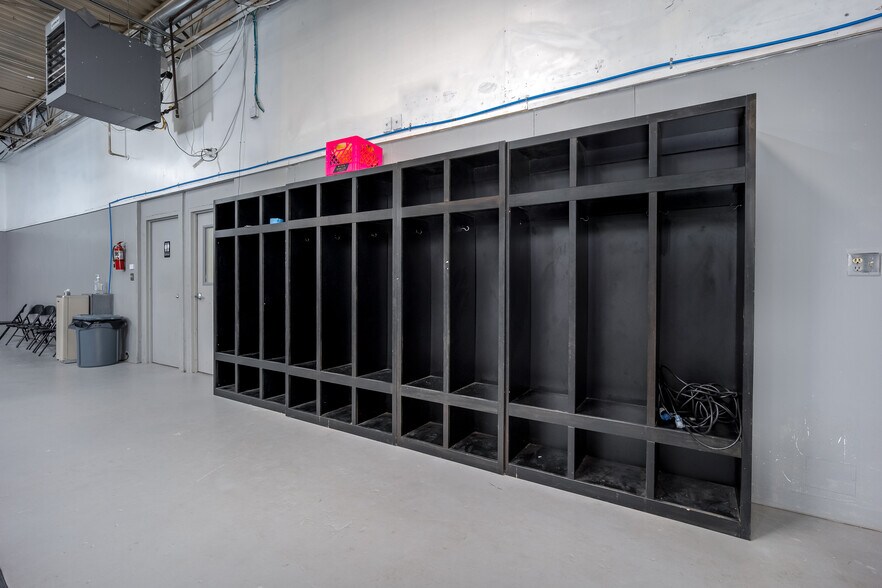 More Photos Of 3152 Broce Dr, Norman Light Manufacturing For Lease