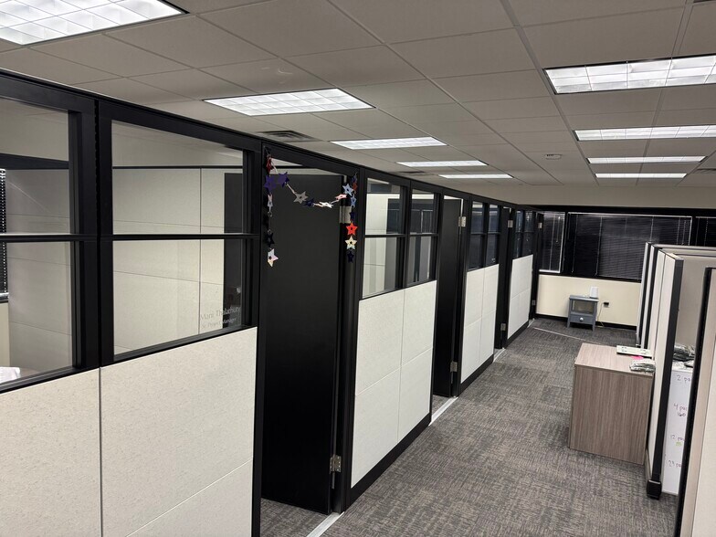 More Photos Of 707 W 700 S, Woods Cross Office For Lease