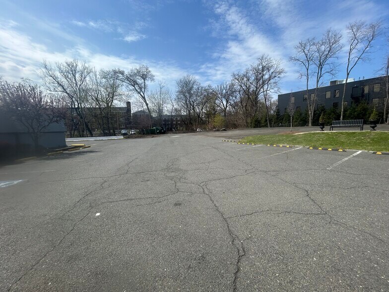 More Photos Of 281 Johnson Ave, River Edge Land For Lease