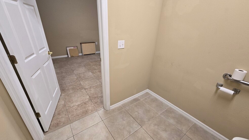 More Photos Of 2649 Windguard Cir, Zephyrhills Medical For Lease