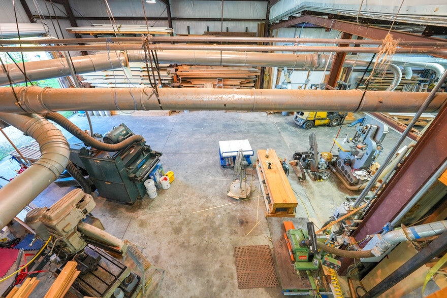 More Photos Of 7800 County Road 24, Fairhope Showroom For Sale