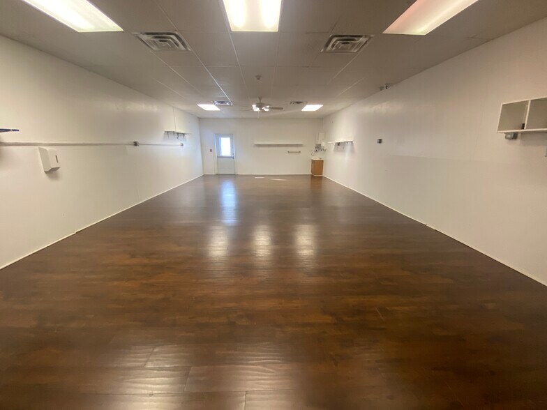 More Photos Of 111 W 5th St, Tyler Loft Creative Space For Lease