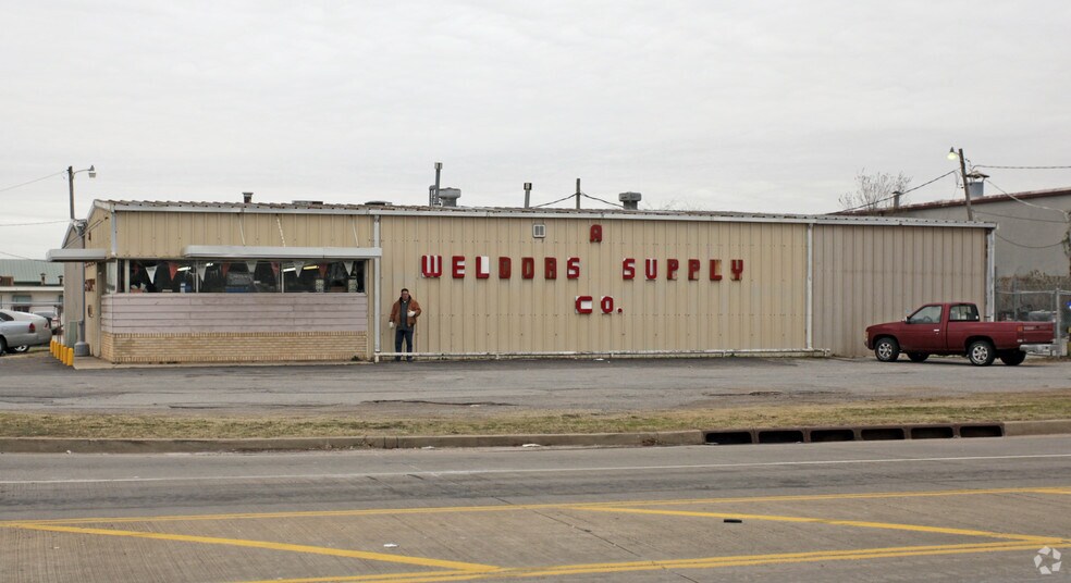 More Photos Of 2601 S Prospect Ave, Oklahoma City Freestanding For Sale