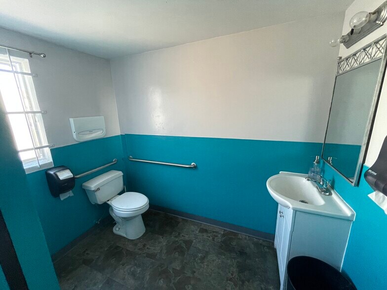 More Photos Of 4477 Gresham St, San Diego General Retail For Lease