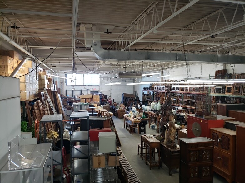More Photos Of 174-180 Miller Pl, Hicksville Warehouse For Lease