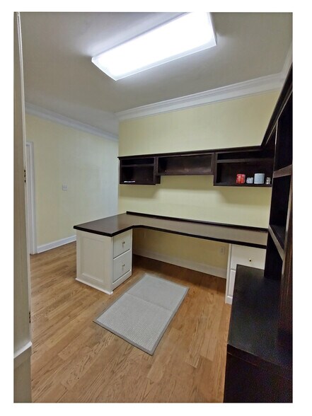 More Photos Of 250 John Knox Rd, Tallahassee Office For Lease