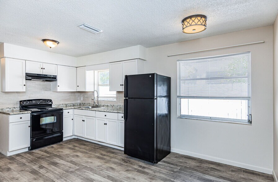 More Photos Of 3025 54th St S, Gulfport Apartments For Sale