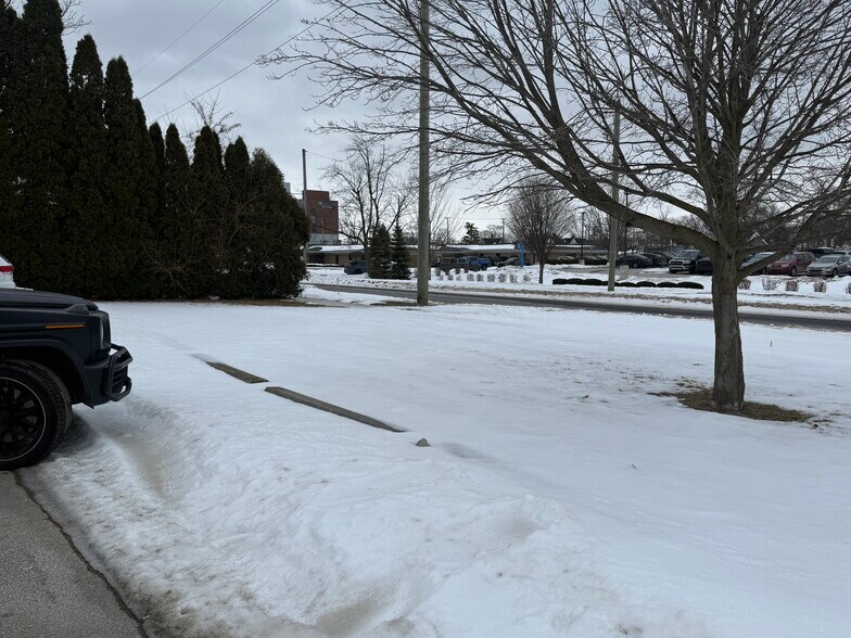 More Photos Of 1217 Kearney St, Port Huron Office For Sale