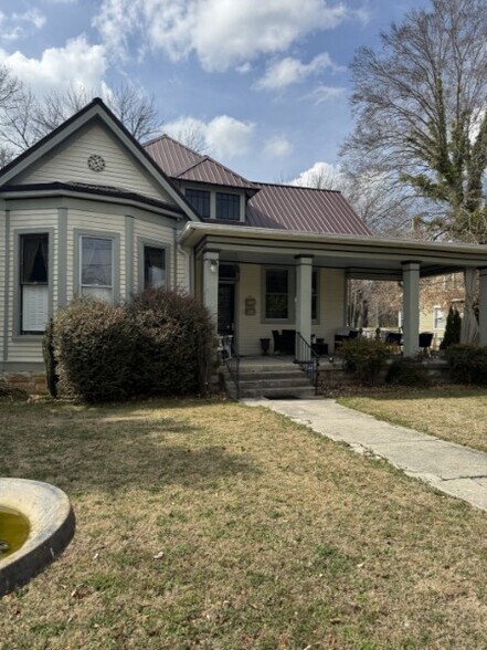 More Photos Of 118 S Greenwood St, Lebanon Office Residential For Sale