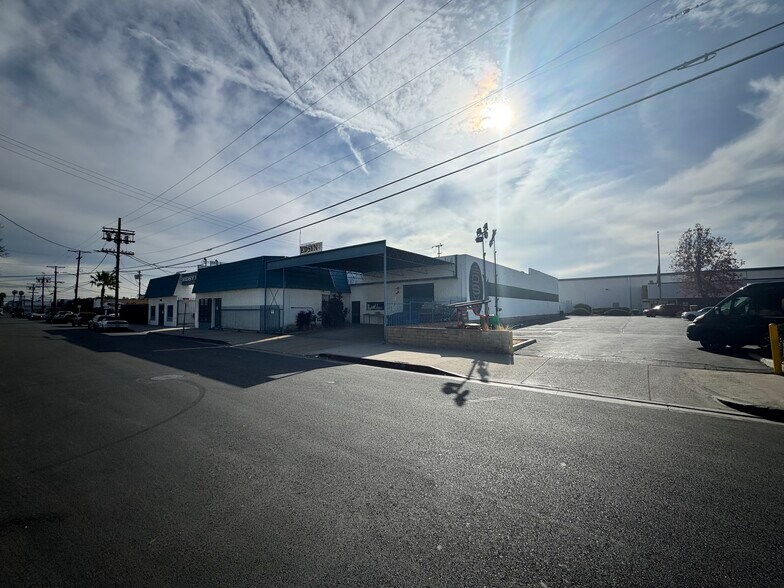 Primary Photo Of 15954-15958 Arminta St, Van Nuys Warehouse For Sale