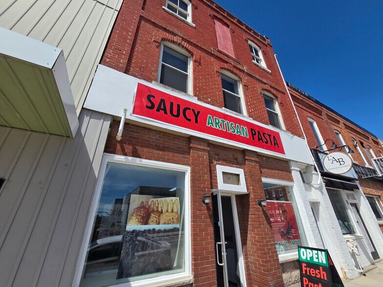 More Photos Of 4-6 Sykes St N, Meaford Apartments For Sale