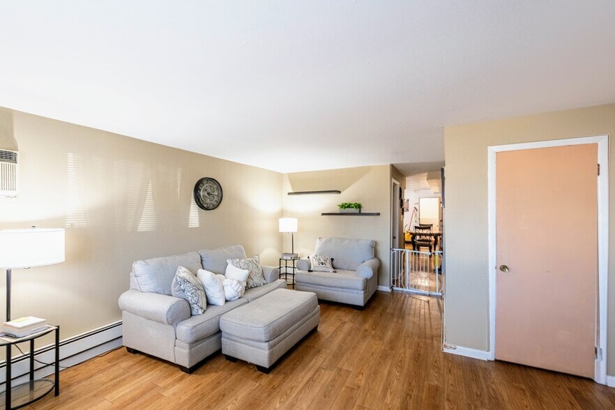 More Photos Of 1617 N 35th Ave, Melrose Park Apartments For Sale