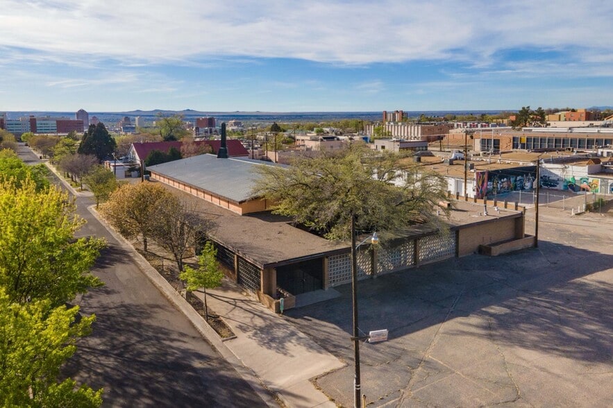 More Photos Of 111 University SE Blvd, Albuquerque Specialty For Sale