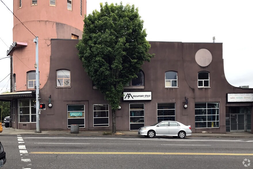 More Photos Of 3701-3719 NE Sandy Blvd, Portland Storefront Retail Office For Lease