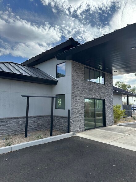 Primary Photo Of 1525 Apache Trail, Apache Junction Fast Food For Lease