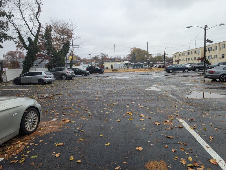 More Photos Of 267 S Black Horse Pike, Mount Ephraim General Retail For Sale