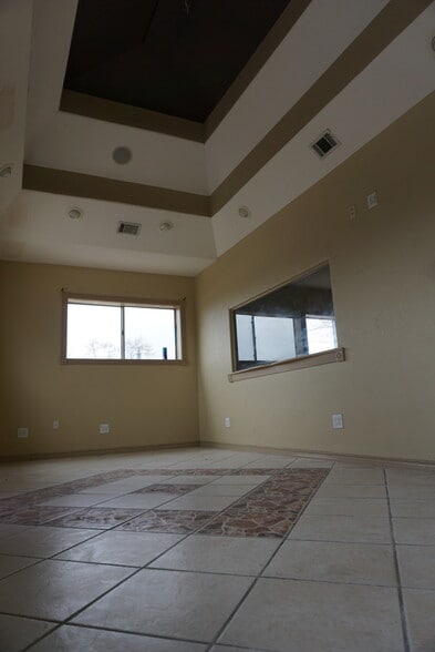 More Photos Of 12803 Rita Ln, Houston Warehouse For Sale