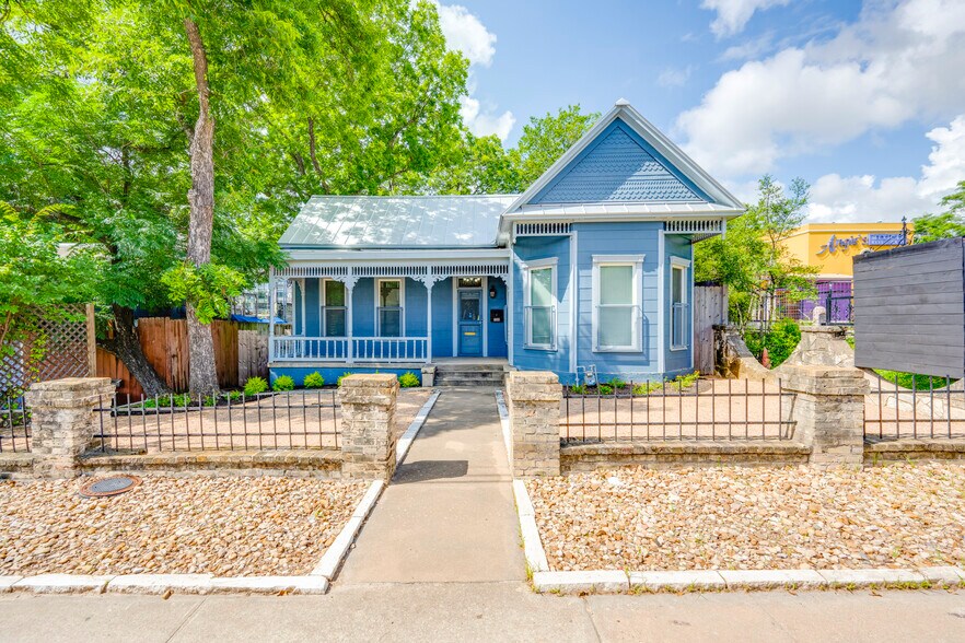 More Photos Of 1309 E 7th St, Austin Office Residential For Sale