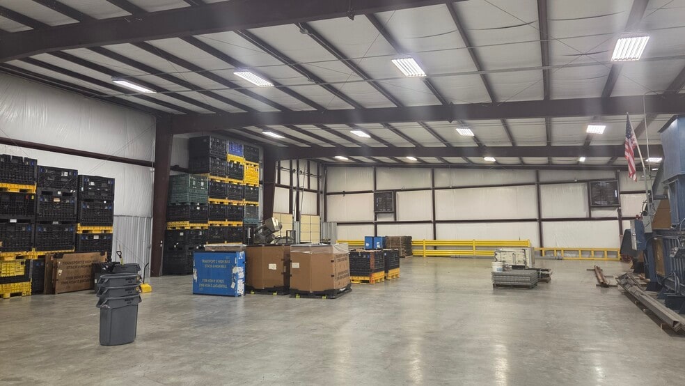 More Photos Of 15 Cooperative Way, Wright City Industrial For Lease