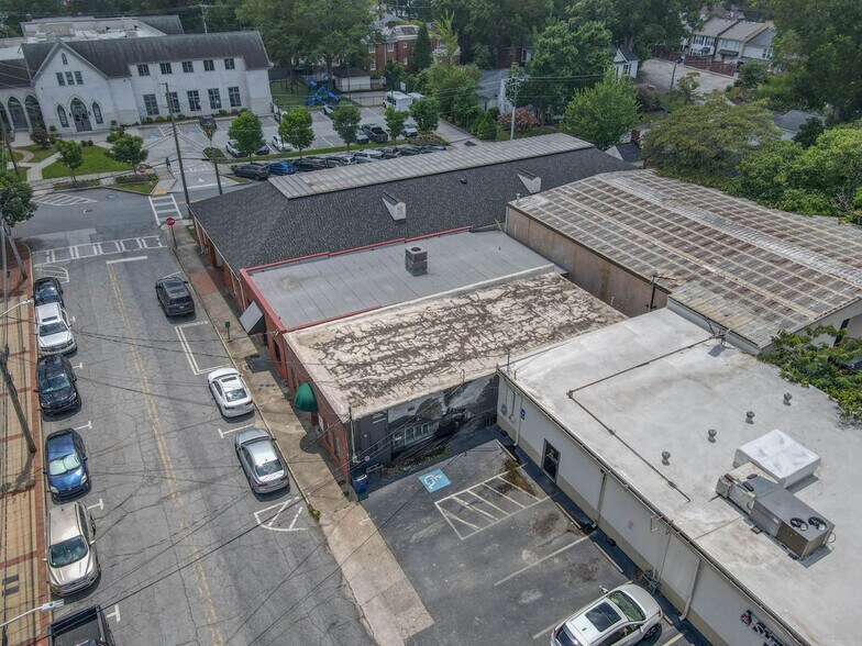 More Photos Of 14 Brown St, Newnan Office For Sale