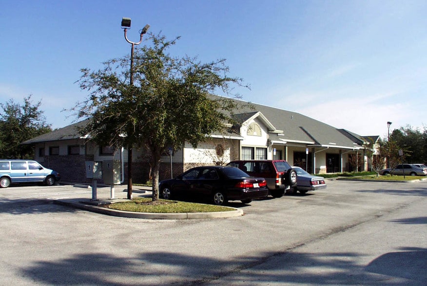 More Photos Of 2959 Alafaya Trl, Oviedo Medical For Lease
