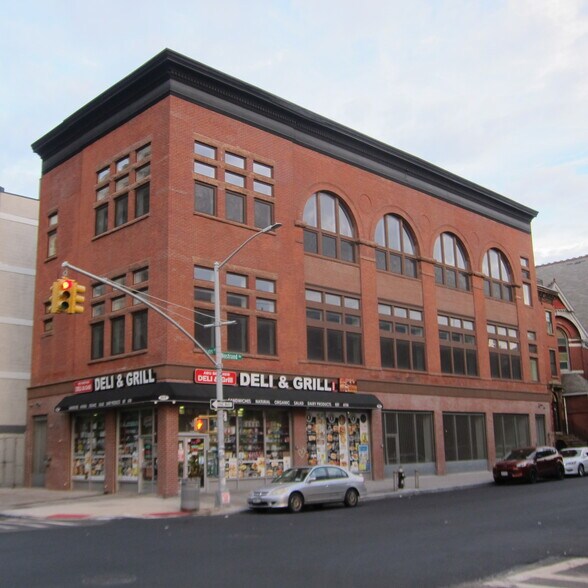 More Photos Of 405-407 Gates Ave, Brooklyn Loft Creative Space For Lease