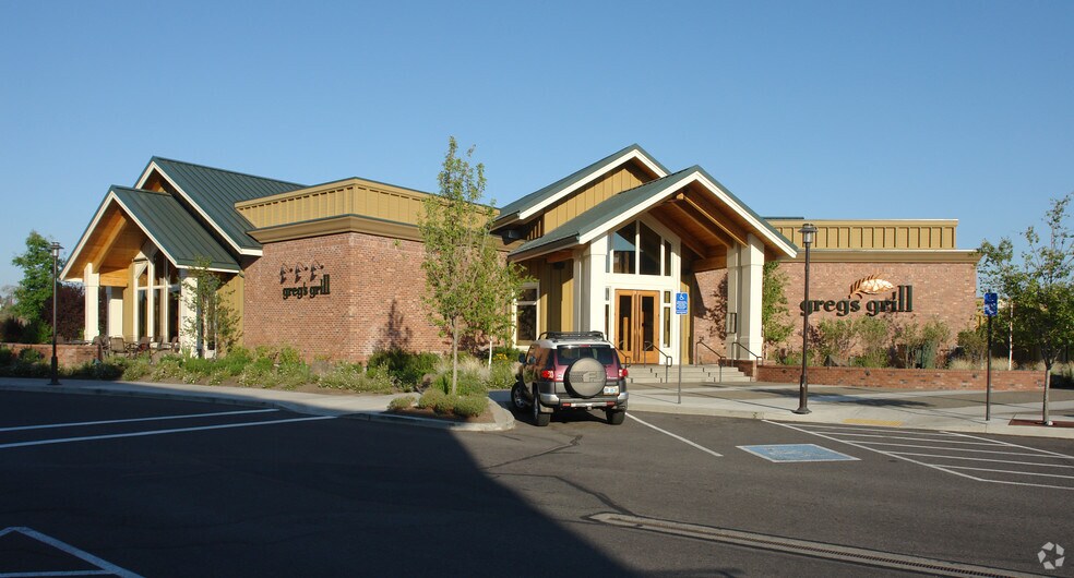 More Photos Of 425 SW Powerhouse Dr, Bend Unknown For Lease