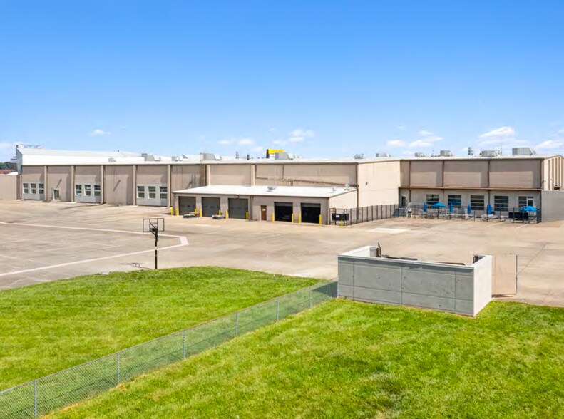 More Photos Of 5101 Vogel Rd, Evansville Office For Lease