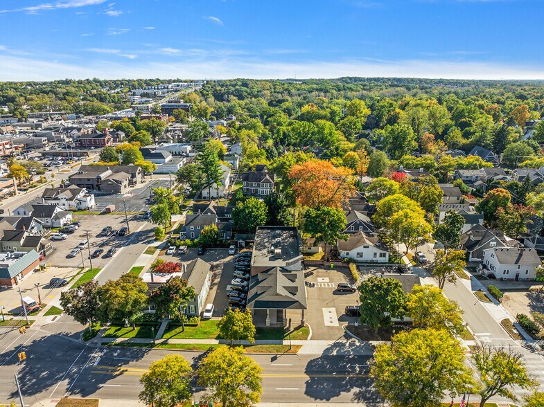 More Photos Of 311 W University Dr, Rochester Freestanding For Lease