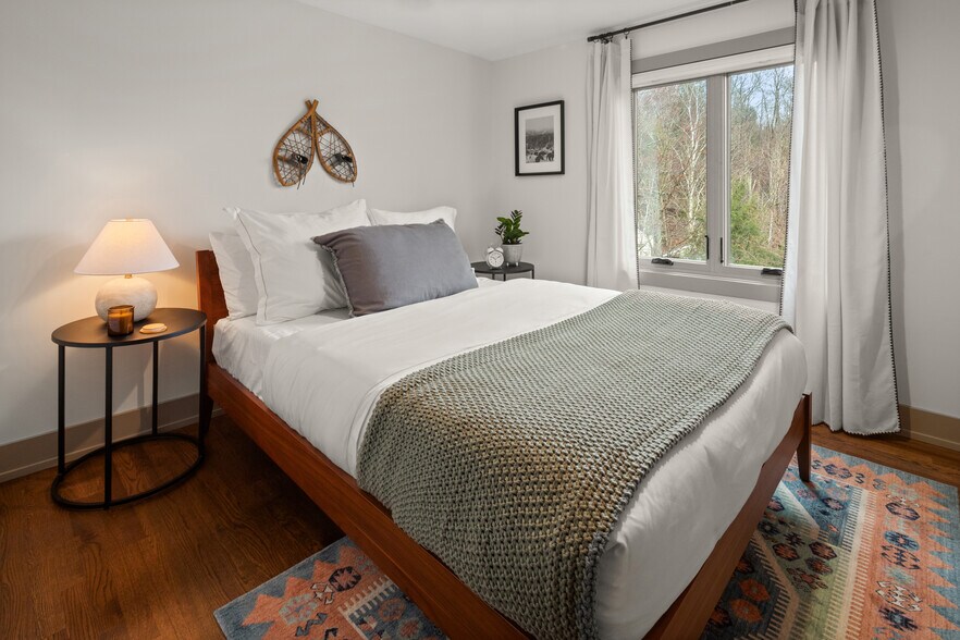 More Photos Of 56 Turner Mill Ln, Stowe Specialty For Sale