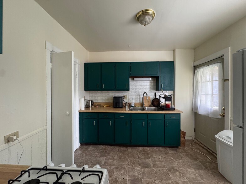 More Photos Of 204 Linden Ave, Ithaca Multifamily For Sale