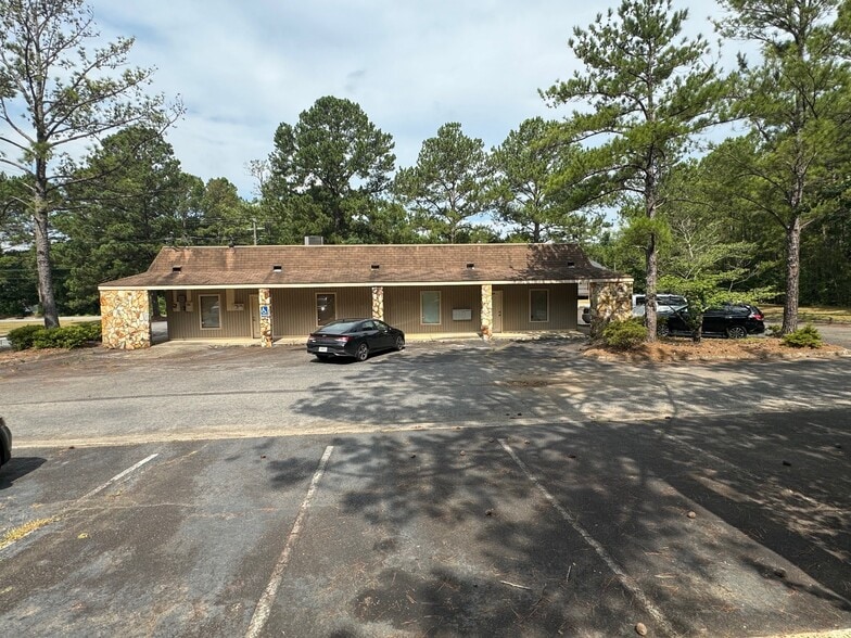 More Photos Of 106 Olympia Dr, Warner Robins Medical For Sale